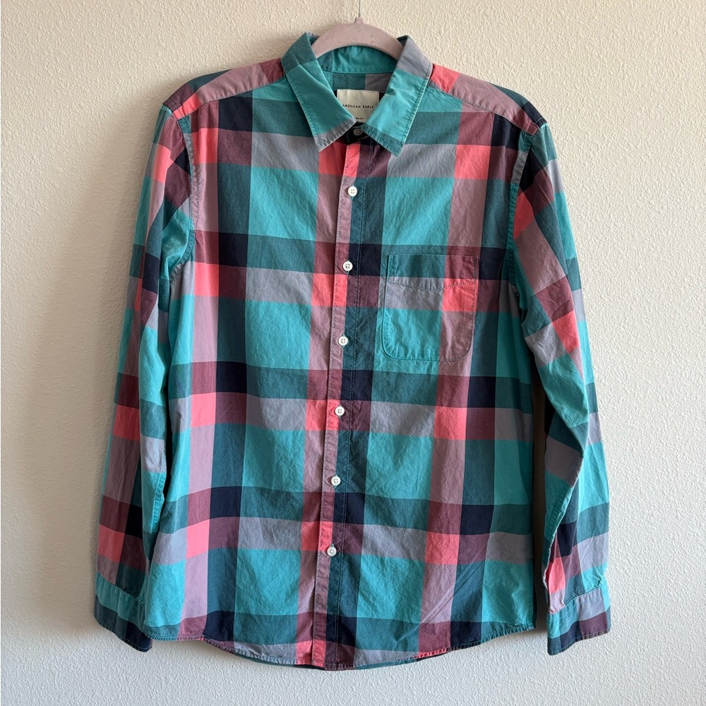 American Eagle Classic Fit Buttondown Collared Shirt Men’s Medium Blue Pink